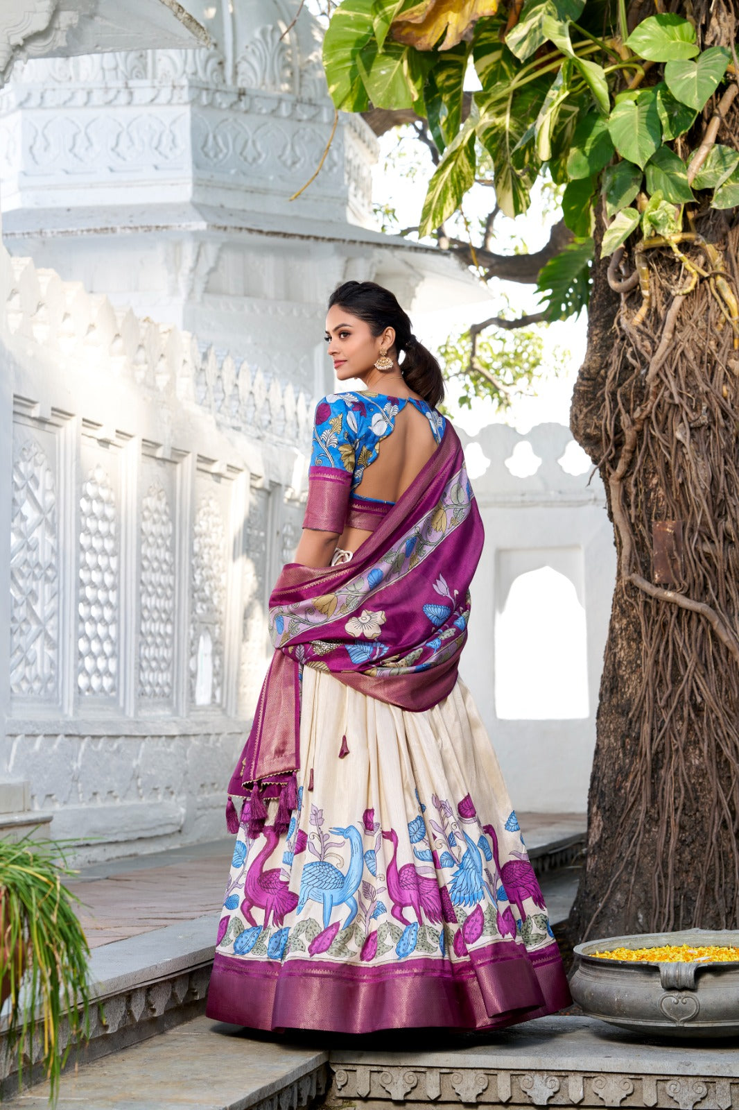 Presenting a perfectly blendedTussar silk lehenga for festive season to charm your look!β¨ - Navratri And other Festival
